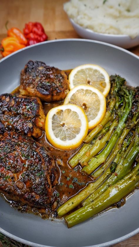 Kay on Instagram: “HOT HONEY WHITE FISH IN A GARLIC HERB BUTTER SAUCE AND BROCCOLI 💣🌋🏆🤯🧨🚦🚀🤩🥦 💃🏽💥🥳. Tastiest easy juicy tender Cod fillets marinated in a…” Garlic Herb Butter Sauce, Herb Butter Sauce, Honey Chipotle Sauce, Atl Georgia, Cod Fillets, Cod Fish Recipes, White Fish Recipes, Recipes Seafood, Honey Chipotle