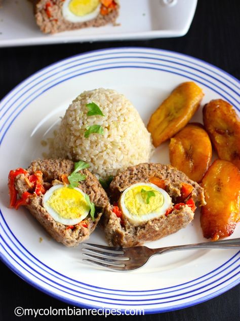 Colombian Style Stuffed Meatloaf (Albondigón Colombiano) |mycolombianrecipes.com Columbian Recipes, Colombian Dishes, Colombian Style, Colombian Cuisine, Stuffed Meatloaf, Colombian Food, Hispanic Food, Cuban Recipes, Latin Food