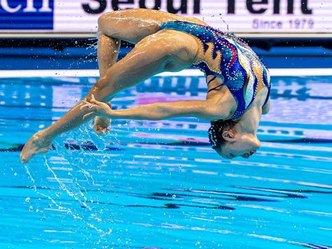 Les plus belles images des Mondiaux 2019 de natation synchronisée Synchronized Swimming, Jolie Photo, Sport Fitness, Pool Float, Swimming, Pool, Sports, Water, Photography