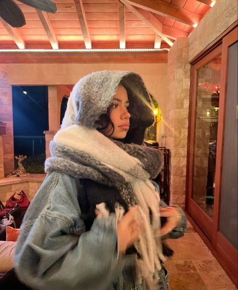 Estilo Kylie Jenner, Cold Fits, I Love Cinema, Scarf Outfit, Autumn Fits, Fall Fits, Winter Fits, Winter Aesthetic, Mode Inspo