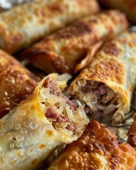 Love serving these as they always are a hit! Foolproof! Baked Reuben Egg Rolls, Reuben Egg Rolls, Breakfast Egg Rolls, Cooktop Cove, Egg Roll Ingredients, Corn Beef, Corned Beef Recipes, Egg Roll Recipes, Appetizers Easy Finger Food