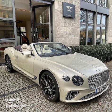 dream cars 😍 | Gallery posted by ✨Sarah✨ | Lemon8 Bentley Convertible, Tmax Yamaha, White Convertible, Mobil Futuristik, Bentley Gt, Carros Vintage, Mercedes Sl, Lux Cars, Bentley Car