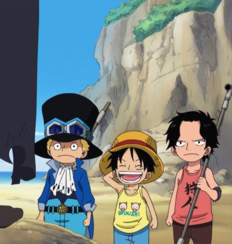 Trio Asl, Sabo One Piece, رورونوا زورو, Ace Sabo Luffy, One Piece Episodes, Ace And Luffy, One Piece Shirt, One Piece Funny, One Piece Pictures