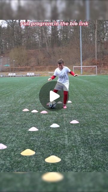 Soccer Practice Drills, Soccer Drills For Kids, Football Drills, Soccer Workouts, Soccer Practice, Soccer Drills, Soccer Skills, Messi 10, Kids Soccer