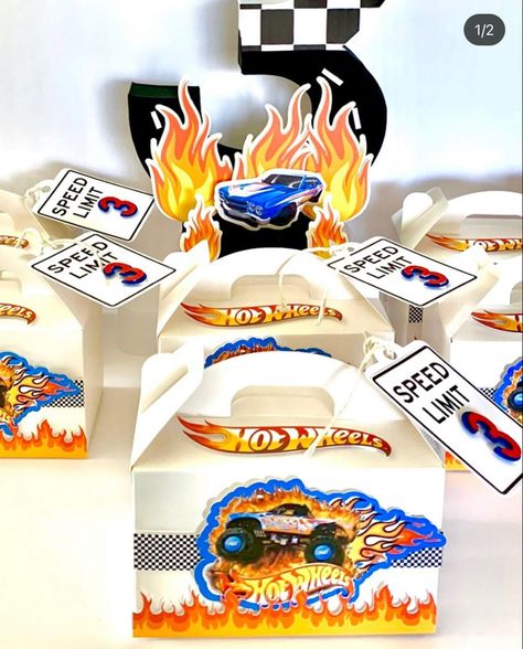 Hot Wheels Favor Boxes, Hot Wheels Candy Bags, Hot Wheels Centerpieces Ideas, Hot Wheels Goodie Bags, Hot Wheels Favors, Hot Wheels Party Favors, Hot Wheels Decorations, Bolo Hot Wheels, Hotwheels Birthday Party