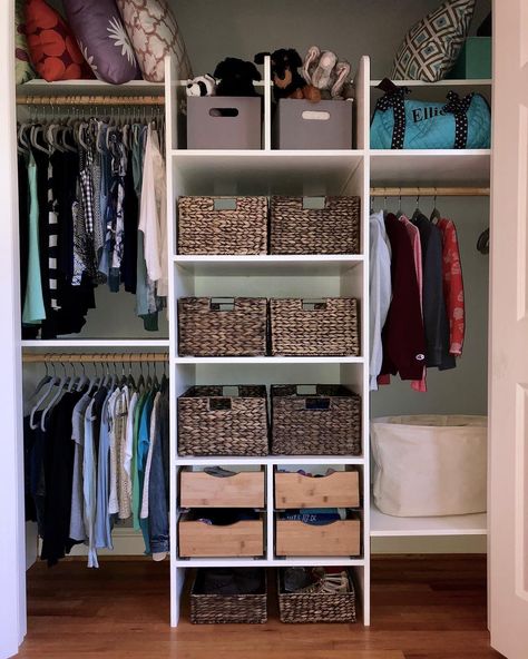 Bedroom Lots Of Storage, Pre Teen Bedroom Girl, Pre Teen Bedroom Ideas, Pre Teen Room Ideas, Pre Teen Boys Room Bedroom Ideas, Pre Teen Girls Bedroom Ideas, Teen Room Storage, Pre Teen Girls Room, Pre Teen Boys Room