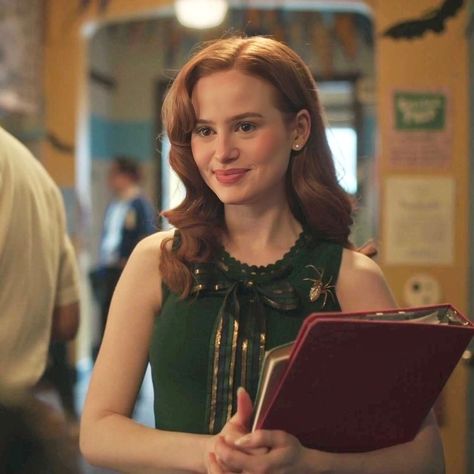 Cheryl Style, 50s Aesthetic, Gotham Series, Riverdale Fashion, Cheryl Blossom Riverdale, Perfect Girl, Betty And Veronica, Riverdale Cast, Madelaine Petsch