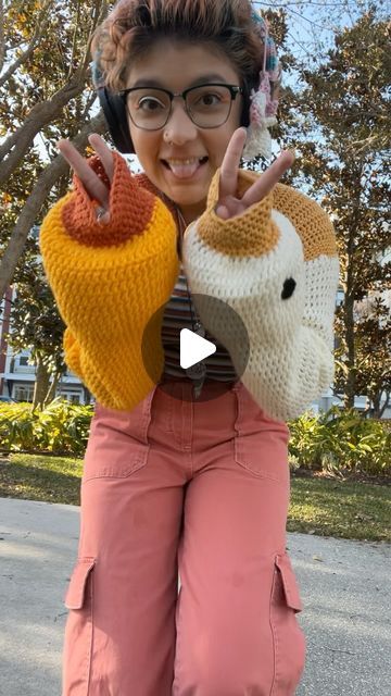 Ody Crochets on Instagram: "Introducing my silly little Goose and Duck sleeves!! They were inspired by @crochessiecarl ‘s cute goose sleeves!  Hope you enjoy!  Tags: #crochet #handmade #sillycrochet #silly #crochetsleeves #crochetduck #crochetgoose #sillygoose #sillyduck" Duck Crochet Sweater, Silly Crochet, Goose Crochet, Crochet Goose, Cute Goose, Duck Crochet, Crochet Duck, Shrug Pattern, Duck Cloth