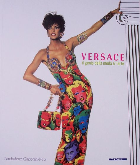 VERSACE Modeling Goals, Versace 90s, Monroe Dress, Irving Penn, Versace Spring, Formal Fashion, Original Supermodels, 90s Supermodels, Versace Fashion