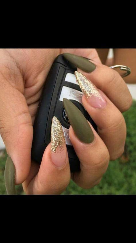 Unghie Sfumate, Gold Nail, Stiletto Nails Designs, Bespoke Fashion, Super Nails, Nail Nail, Cool Nail Designs, Creative Nails, Matte Nails