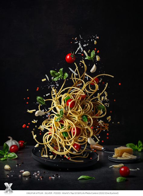 Photographer HALYNA VITIUK - Flying pasta - Still life - Food - SILVER - World's Top 10 Still Life Photo Contest 2022 Flying Photography, Starting A Restaurant, Planet Painting, Restaurant Social Media, Ad Photography, Food Art Photography, Graphic Design Infographic, Concept Photography, Food Logo Design