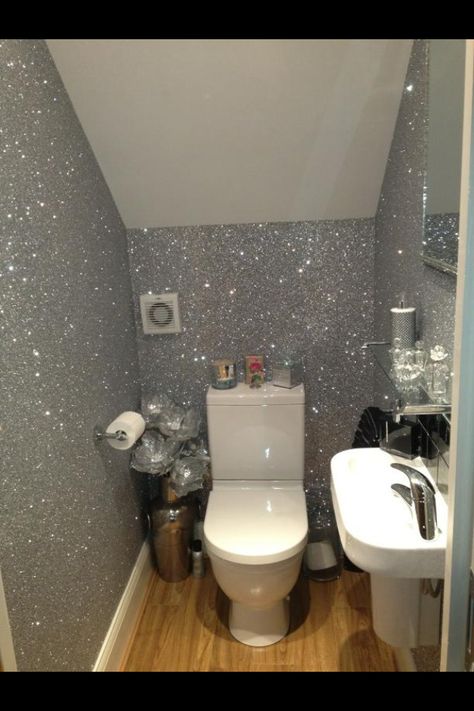 love glitter toilets!! Glitter Wallpaper Bedroom, Glitter Bathroom, Glitter Bedroom, Silver Bathroom Decor, Glitter Room, Glitter Paint For Walls, Salon Interior Design Ideas, Glamorous Bathroom Decor, Silver Bathroom