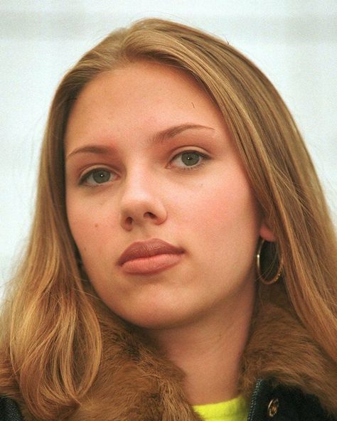 Scarlett Johansson (30k)🎯 on Instagram: “19 year's ago already cute🤗🤗 . . ＦＯＬＬＯＷ ＭＥ @scarlett.johenssan 💕⠀⠀⠀⠀⠀⠀⠀⠀⠀⠀⠀⠀⠀⠀⠀⠀⠀⠀⠀⠀⠀⠀⠀⠀ Welcome to Scarjo family! Turn on post…” Mouth Lips, Natasha Romanoff, Natural Hair Color, Black Widow, Scarlett Johansson, American Actress, Scarlet, Blonde Hair, Avengers