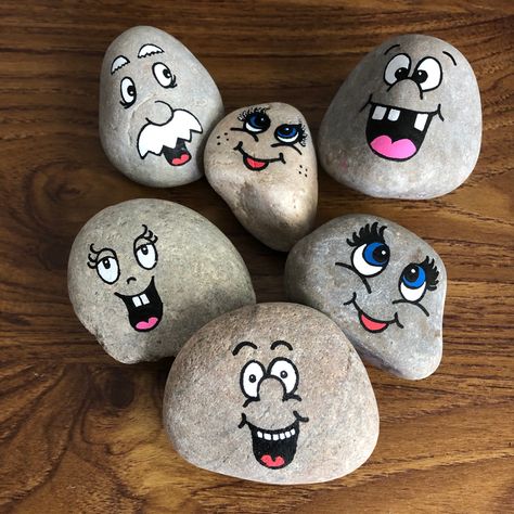 Rock Painting Funny, Funny Smiley, Rock Painting Supplies, Painting Funny, Diy Rock Art, Painted Rock Animals, Funny Paintings, Painted Rocks Kids, Painted Rocks Diy