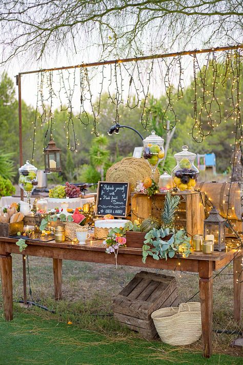 Whole Fruit Display, Wedding Fruit Table, Fruit Table Wedding, Fruit Bar Wedding, Flower Theme Wedding, Wedding Cermony, Wedding Fruit, Wedding Food Table, Fruit Stall