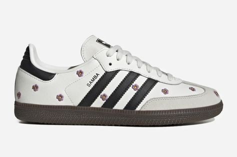 The Adidas Samba OG ‘Floral’ collection is for dainty sneaker casuals Adidas Samba Jennie, Adidas Sambarose White, Black Sambas Decorated, Adidas Samba Decon, Adidas Floral, Floral Sneakers, Adidas Samba Og, Flower Shoes, Sneakers Looks