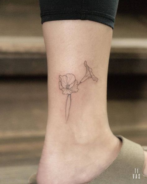 Poppy And Morning Glory Tattoo, Morning Glory Tattoo, Glory Tattoo, Henna Ink, Poppy Flower Tattoo, Mama Tattoo, Flowers Poppy, 12 Tattoos, Bestie Tattoo