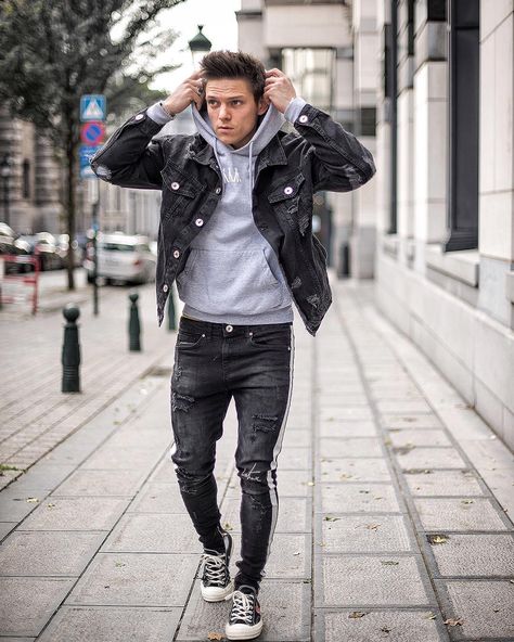 Loic Van Lang on Instagram: “It's only cold if you're standing still. 🏃🏻 ⠀ Ripped jeans & jacket from @thecouture_club 🤙🏼 ⠀ 📸: @azeem_photography ⠀ #ootdmen #coldweather…” Relaxed Jeans Outfit Men, Distressed Denim Jacket Outfit, Relaxed Jeans Outfit, Denim Jacket Men Style, Black Denim Jacket Men, Jean Jacket Outfits Men, Denim Jacket Men Outfit, Black Denim Jacket Outfit, Converse Outfits