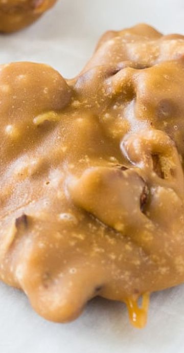 Microwave Divinity Easy, Microwave Pralines Recipe Condensed Milk, Microwave Pralines, Easy Microwave Pralines Recipe, Easy Pralines, Easy Pecan Pralines, Easy Pecan Praline Recipe, Pralines Recipe, Microwave Pecan Pralines