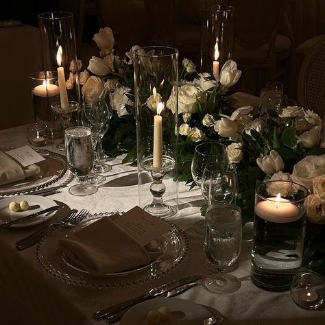 Fine Dining Dinner Party, Formal Event Aesthetic, Dinner Set Up, Candles Table Setting, Fine Dining Aesthetic, Fine Dining Table Setting, Prom Food, Eid Dinner, Dinner In Paris