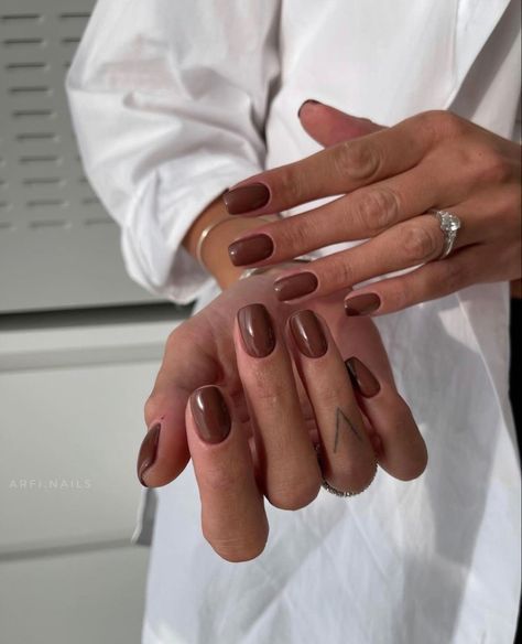 Brown Simple Nails, Manicured Nails, September Nails, Modern Nails, Fall Nail Colors, Summer Nails Colors, Nagel Inspo, Brown Nails, Autumn Nails