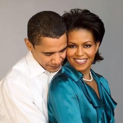 I appreciate our President and First Lady! So happy they will be in The White House for another four years! YES, they are! ;-) Black Husband, Barack Obama Family, Michelle And Barack Obama, Bloc Party, First Ladies, Black Presidents, Barack And Michelle, Obama Family, Afrikaanse Mode