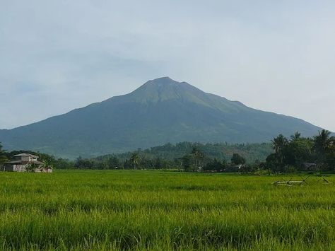 Philippine Folktales: The Legend of Harisaboqued of Mount Kanlaon – Under the influence! Kanlaon Volcano, Mount Kanlaon, Western Visayas, Central Visayas, Bacolod City, Twin Lakes, Active Volcano, Outdoor Market, Natural Park