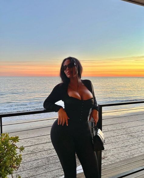 Kanye West Girlfriend, Chaney Jones, Black Heart Emoji, His New Girlfriend, Kanye West And Kim, Kandi Burruss, Paparazzi Photos, Reality Tv Stars, New Girlfriend