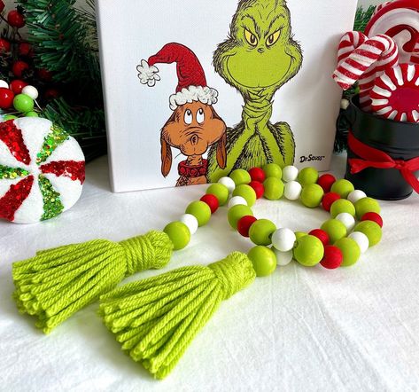 Diy Grinch Tiered Tray, Grinch Christmas Kitchen Decor, Grinch Inspired Christmas Decor, Grinch Christmas Crafts Diy, Grinch Dollar Tree Diy, Diy Grinch Decor, Grinch Christmas Decor Ideas, Grinch Christmas Decorations Diy, Grinch Christmas Ideas