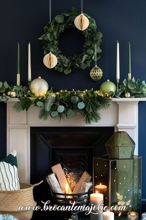 10 Jaw-Dropping Christmas Mantle Decor Ideas You Need to See - Brocante Ma Jolie Christmas Mantelpiece Ideas, Mantlepiece Styling, Mantelpiece Ideas, Christmas Mantle Decor Ideas, Styling A Mantle, Christmas Mantles, Tree Inspiration, White String Lights, Retro Ornaments