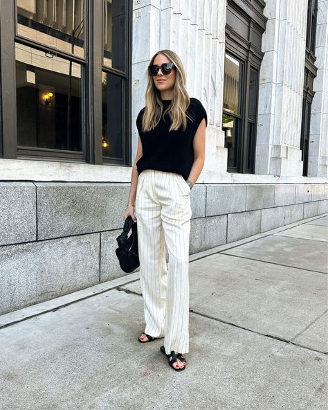 Stripe Trousers Outfit, Summer Trousers Outfits, White Striped Pants Outfit, Striped Trousers Outfit, Trousers Outfit Summer, Work Outfit Summer, Trousers Outfit Casual, Black Trousers Outfit, Spring Office Outfits