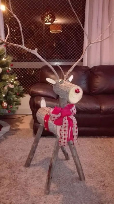 Tre Kunst, Wooden Reindeer, Christmas Yard Decorations, Christmas Porch Decor, Diy Holz, Christmas Wood Crafts, Christmas Yard, Christmas Decorations For The Home, Christmas Decorations Rustic