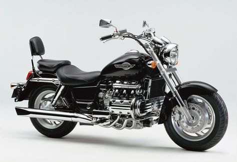 Honda Valkyrie, Star Motorcycles, Custom Chopper, Scooter Motorcycle, Beautiful Bike, Touring Bike, Honda Motorcycles, Cool Motorcycles, Vintage Motorcycle