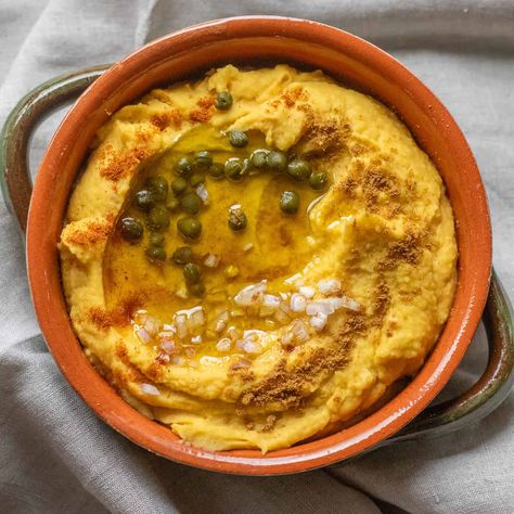 Greek Fava Recipe - Split Pea Dip Fava Recipe, Greek Fava, Low Cal Lunch, Pea Dip, Homemade Beef Stew Recipes, Greek Lasagna, Yellow Split Pea, Mince Recipes, Split Pea