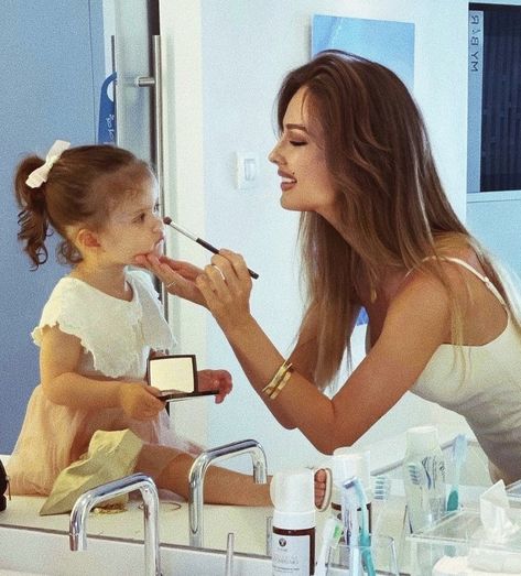 Foto Glamour, Drømme Liv, Estilo Ivy, Future Mommy, Moms Goals, Mommy Goals, Dream Family, Foto Baby, Future Mom