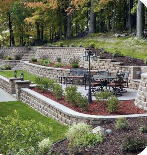 Barbecue Ideas, Backyard Retaining Walls, Sloped Backyard Landscaping, Retaining Wall Design, Landscaping On A Hill, Sloped Yard, Sloped Backyard, Landscaping Retaining Walls, Hillside Landscaping