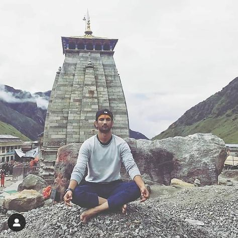 Sushant Singh Rajput, Hollywood Music, Throwback Pictures, Shiva Lord Wallpapers, U Turn, Sushant Singh, Peaceful Life, Real Hero, Boy Poses