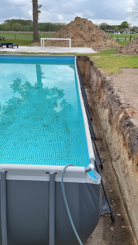 Plastic Pool Ideas, Piscina Intex, Yard Ideas Cheap, Dream Backyard Pool, Yard Ideas Backyard, Outdoor Bathroom Design, Diy Swimming Pool, Patio Garden Design, Backyard Pool Landscaping