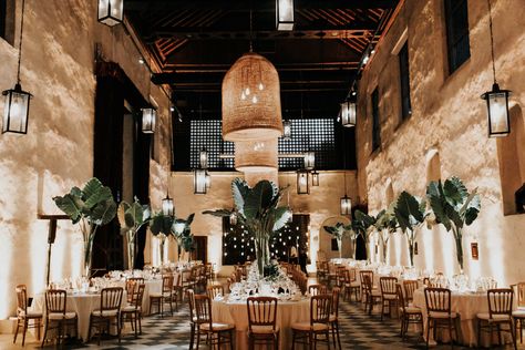 A Romantic Destination Wedding in Historic Cartagena, Colombia Columbia Wedding, Casablanca Wedding, Colombian Wedding Ideas, Historic Wedding Venues, Wedding Colombia, Colombian Wedding Venues, Traditional Colombian Wedding, Medellin Wedding, Colombia Wedding Venues