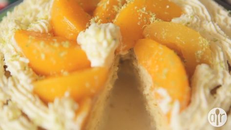 Mexican Tres Leches Cake (Pastel de 3 Leches) Video Mexican Tres Leches Cake, Mexican Cake Recipes, Cake With Peaches, Chocolate Tres Leches Cake, Mexican Cake, Tres Leches Cake Recipe, Leches Cake, Cake Video, Tres Leches Cake