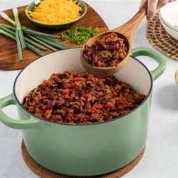 Spice up your dinner tonight with a Food Club dutch oven chili recipe. Small Batch Chili, Chili Dutch Oven, Dutch Oven Chili Recipe, Dutch Oven Chili, Dutch Oven Recipes, Red Kidney Bean, Lunch Specials, Food Club, Oven Recipes