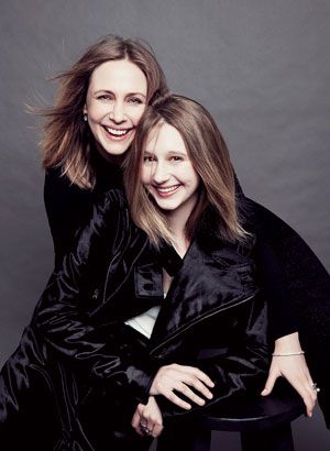 farmiga+family | Sisters Vera and Taissa Farmiga co-star in Higher Ground, which Vera ... Farmiga Sisters, Vera Farmiga Conjuring, Taissa Farmiga The Nun, Taissa Farmiga Selfie, Vera And Taissa Farmiga, Emma Watson And Taissa Farmiga, Vera Farmiga Bates Motel, Celebrity Siblings, Vera Farmiga