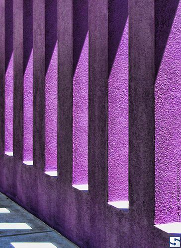 Purple Columns - Albuquerque, New Mexico | Flickr - Photo Sharing! Pantone Verde, Color Uva, Purple Wall, Radiant Orchid, Color Lila, Vertical Lines, Purple Reign, No Rain, Purple Love