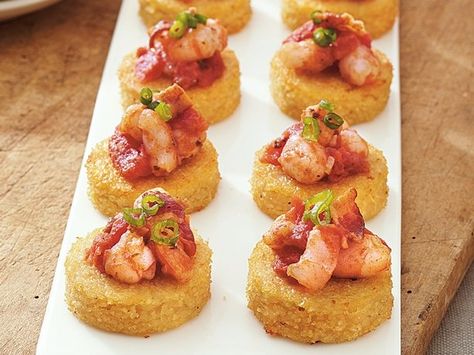 appetizer shrimp and grits | Shrimp and Grits Bites. wow! Appetizers! | Cooking Shrimp And Grits Appetizer, Grits Appetizer, Fish And Grits, Easy To Make Recipes, Vegetable Appetizers, Shrimp Grits, Appetizers For A Crowd, Shrimp And Grits, Shrimp N Grits