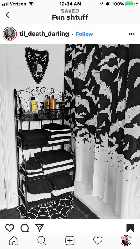 Gothic Bathroom Decor, Gothic Farmhouse, Gothic Bathroom, Expo Ideas, Gothic Room, Black And White Bathroom, Spooky Home Decor, Dream Future, Dark Home Decor