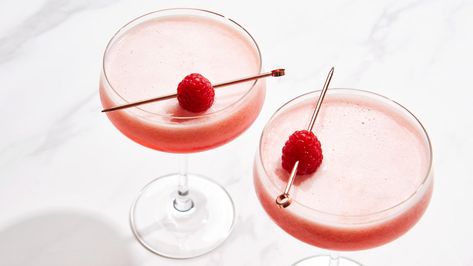 Clover Club Recipe | Epicurious Egg White Cocktails, Clover Club Cocktail, Clover Club, Dry Martini, Gin Drinks, White Cocktails, Raspberry Syrup, Whiskey Sour, Lemon Raspberry