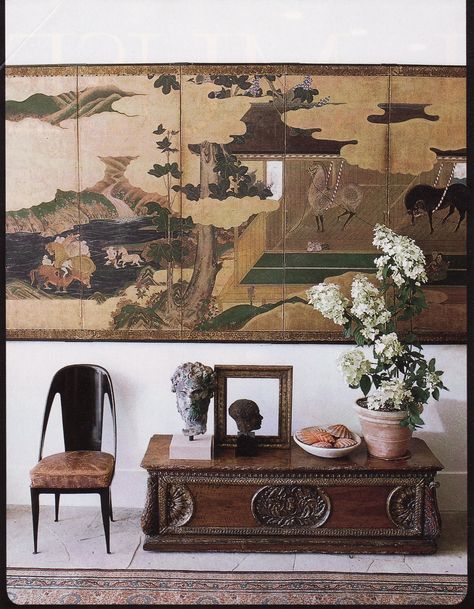 This 17th century antique screen is coupled with an art deco Ruhlman chair, an Italian chest and a Roman bronze head. Room: John Saladino Screen House, Japanese Screen, Bust A Move, Asian Homes, Italian Home, Asian Design, Asian Decor, House Garden, Interior Design Services