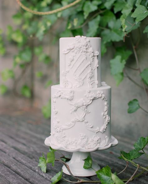 MOMO CHEN on Instagram: “How much I love the French style white on white cake! . . . Photo: @_ivoryandgold_ Concept, Style, Décor, Floral: @paradise_events_inc…” White On White Cake, Wispy Dress, Tuscany Inspired Wedding, All White Wedding Cake, Soft Wedding, Big Trees, Concrete Flooring, Small Wedding Cakes, Cake Photo