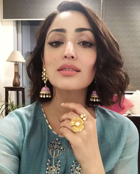 Yami Gautam Instagram photos: Uri: The Surgical Strike actress Yami Gautam after the bridal look, came up with a rocking look in her latest FHM India magazine photoshoot. The diva was seen in an off-shoulder black top, which she paired with silverish shorts. Lately, Yami has been garnering a lot of attention, thanks to her new ravishing look and her upcoming film based on India's surgical strikes. Diwali Pics, Easy Office Hairstyles, Hairstyles For Indian Wedding, Saree Hairstyles, Office Hairstyles, Yami Gautam, Magazine Photoshoot, Easy Hairstyles For School, Hair Indian