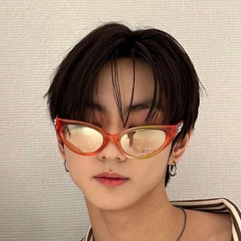 #selca #pfp #aesthetic #icons #kpop #jake #jungwon #enhypen Kpop Idols Matching Icons, Enyphen Matching Pfp, Enphyen Matching Pfp, Matching Pfp Couple Enhypen, Kpop Matching Pfp Funny, Enhypen Matching Pfps 3, Sunghoon And Jungwon Matching Icons, Jake And Sunoo Matching Icons, Jungwon And Jake Matching Pfps